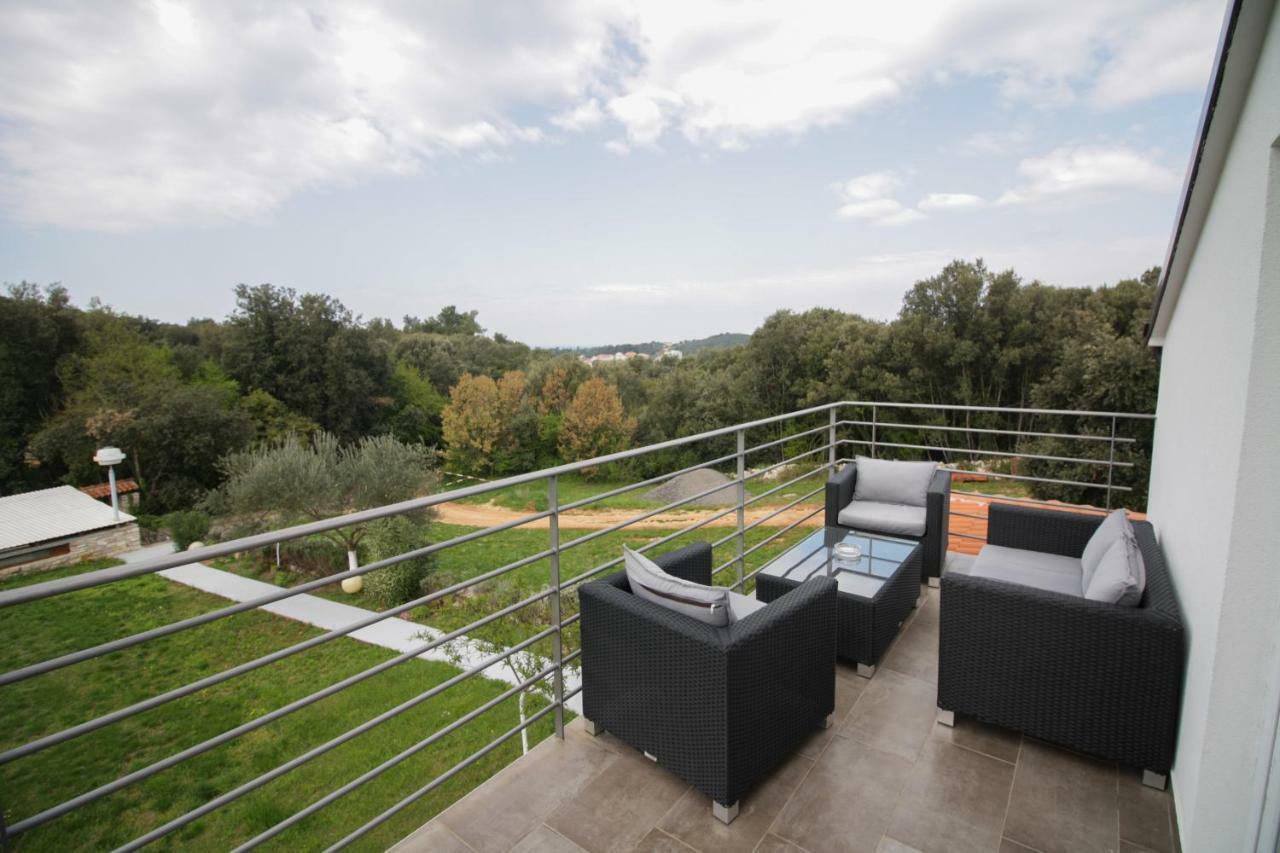 Sebi Apartment 300 M From Beach Rovinj Bagian luar foto